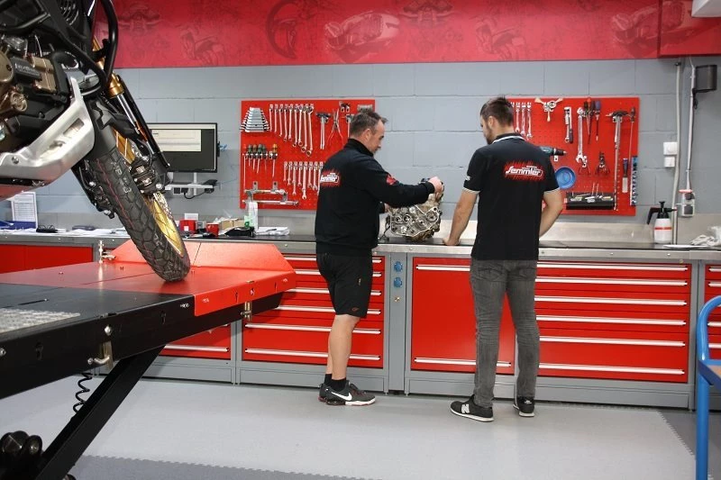 Telefonkontakt Bild 1: Telefonkontakt