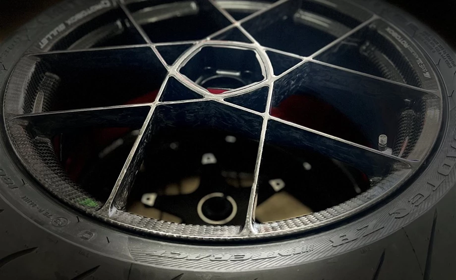 Reifenservice Bild 1: Reifenservice