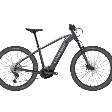 LAPIERRE OVERVOLT HT 8.6 Rahmen: Overvolt Yamaha Supreme 5 alloy Gabel: SR Suntour XCR 34 Air LO 15x10 29“, 120mm travel Schaltwerk: Shimano Deore RD-M5100, 11-S Shadow+ Bremse: Shimano M4100 hydraulic brakes Scheibenbremse vorne und hinten: Shi ...