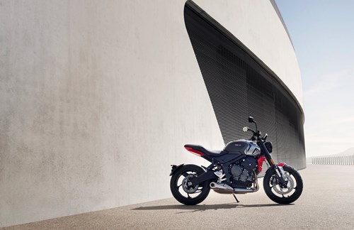 TRIDENT 660: KOSTENLOSE HEIZGRIFFE ODER QUICKSHIFTER SICHERN*