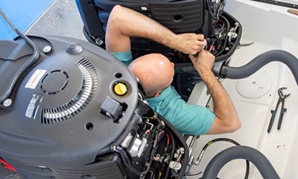 Bootsmotoren-Service