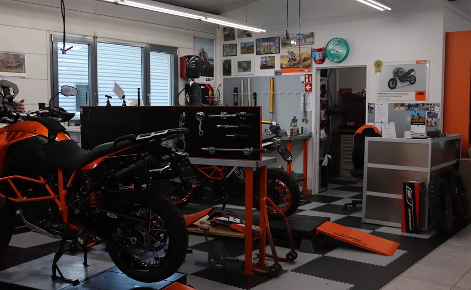 KTM by MOTO CENTER SCHWYZ Bild 3: KTM by MOTO CENTER SCHWYZ