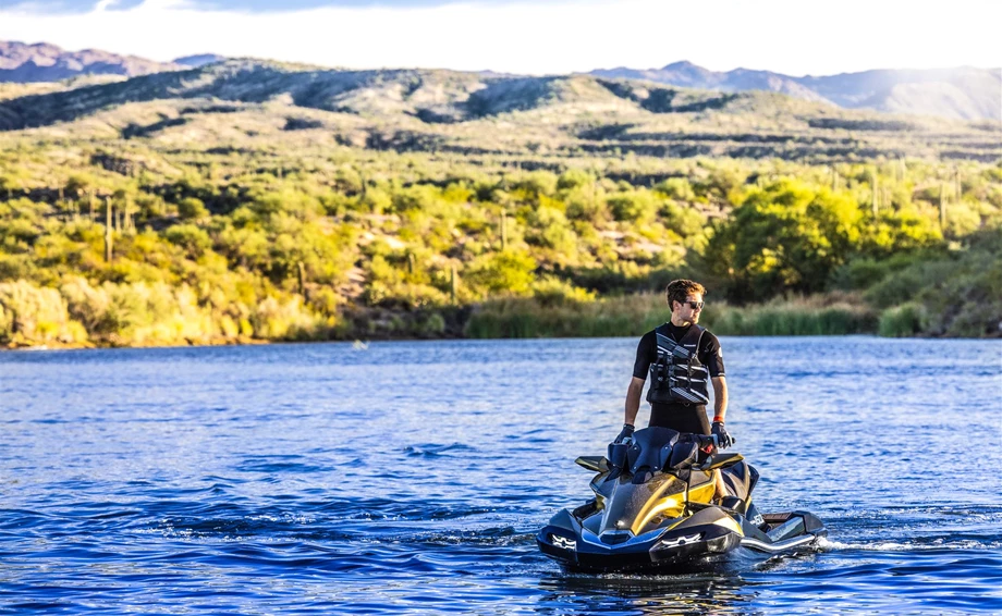 KAWASAKI ULTRA 160LX Bild 6: KAWASAKI ULTRA 160LX