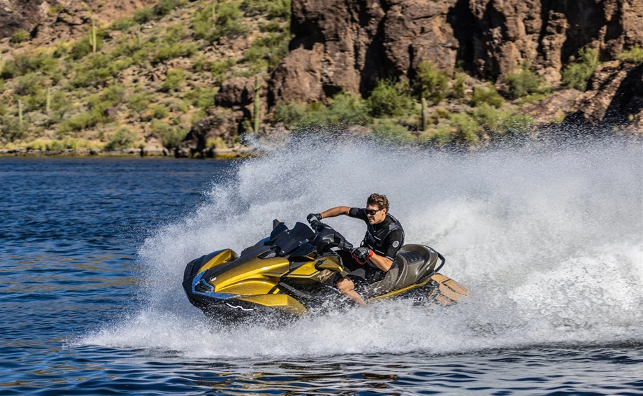 KAWASAKI ULTRA 160LX Bild 5: KAWASAKI ULTRA 160LX