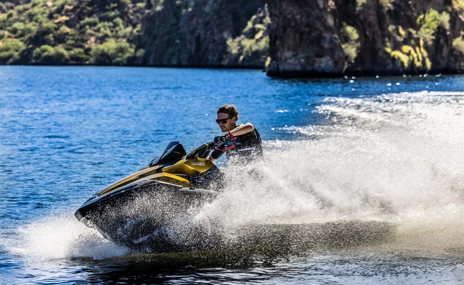 KAWASAKI ULTRA 160LX Bild 7: KAWASAKI ULTRA 160LX