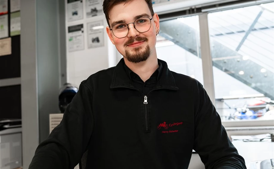 Unfallreparatur inkl. Schadenabwicklung mit Versicherung Bild 3: Unfallreparatur inkl. Schadenabwicklung mit Versicherung
