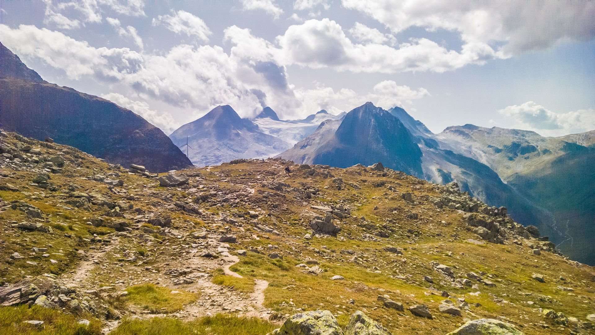 DIE 8-PÄSSE TOUR - CHAMPIONS-LEAGUE FÜR BIKER