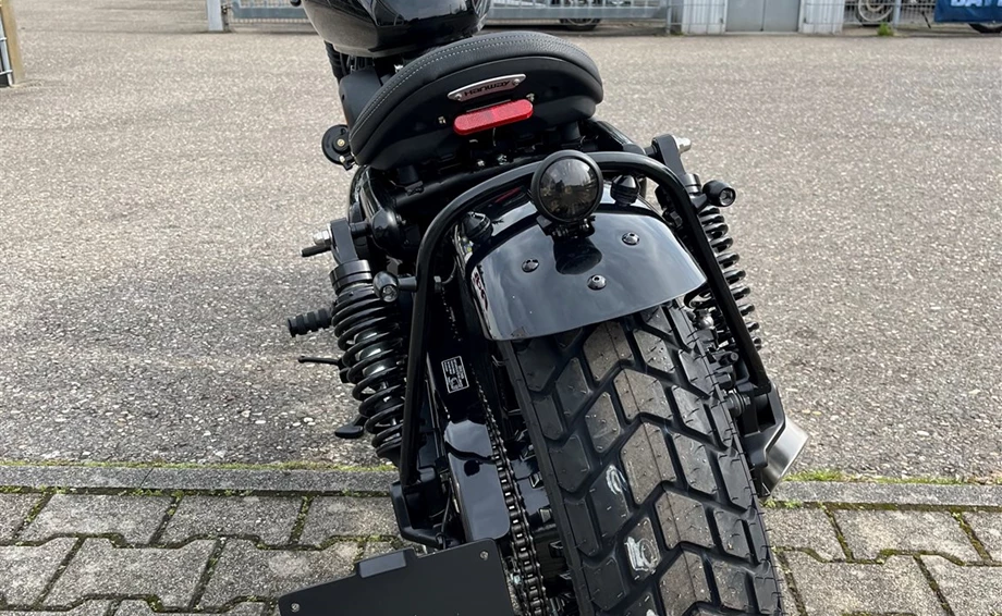 Hanway BOBBER 125 BC seitliches Kennzeichen "Grobstollenreifen" Bild 1: Hanway BOBBER 125 BC seitliches Kennzeichen "Grobstollenreifen"