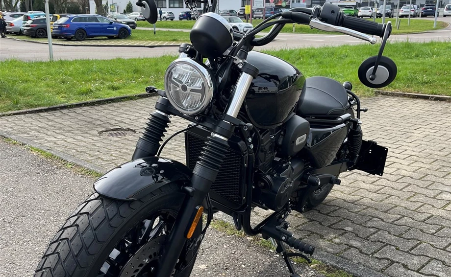 Hanway BOBBER 125 BC seitliches Kennzeichen "Grobstollenreifen" Bild 2: Hanway BOBBER 125 BC seitliches Kennzeichen "Grobstollenreifen"