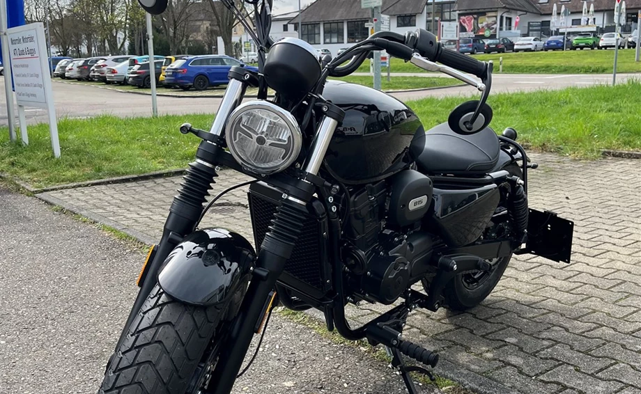 Hanway BOBBER 125 BC seitliches Kennzeichen "Grobstollenreifen" Bild 6: Hanway BOBBER 125 BC seitliches Kennzeichen "Grobstollenreifen"