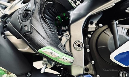 Motorradstiefel: Sicherheit, Komfort und Stil für jeden Fahrstil