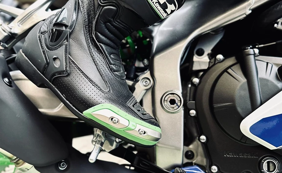 Motorradstiefel: Sicherheit, Komfort und Stil für jeden Fahrstil Bild 1: Motorradstiefel: Sicherheit, Komfort und Stil für jeden Fahrstil