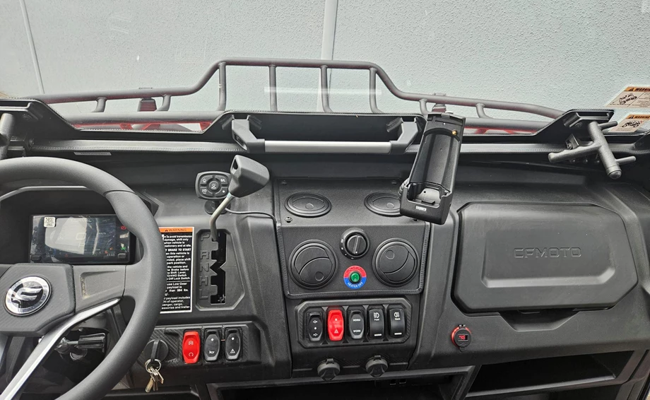 UForce 1000 V2 EFI - Feuerwehr Bild 10: UForce 1000 V2 EFI - Feuerwehr