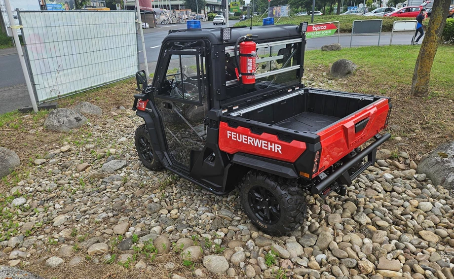 UForce 1000 V2 EFI - Feuerwehr Bild 5: UForce 1000 V2 EFI - Feuerwehr