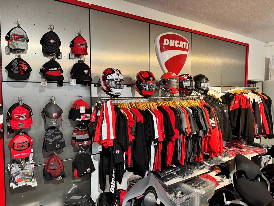 Bekleidung für Motorrad- und Rollerfahrer Bild 1: Bekleidung für Motorrad- und Rollerfahrer
