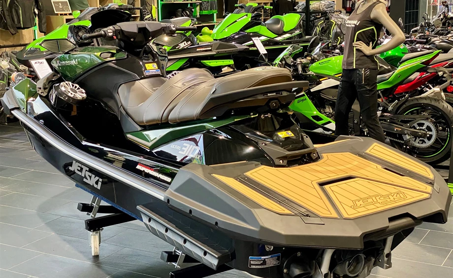 KAWASAKI ULTRA 310LX Bild 7: KAWASAKI ULTRA 310LX