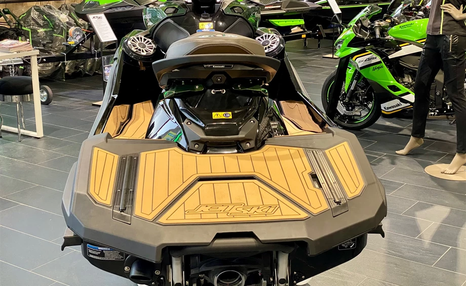 KAWASAKI ULTRA 310LX Bild 8: KAWASAKI ULTRA 310LX