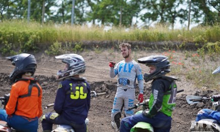 Seven Seven Six MX School