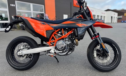690 SMC R Modell 2026 eingetroffen, anstatt 12994€ jetzt Einführungspreis von 12499€ inkl Quickshifter+