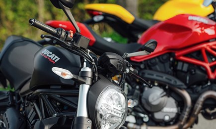 Ducati Fahrschul-Motorräder 