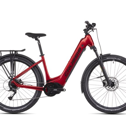 CRUSSIS E-COUNTRY 7.11  Rahmen: Alu 6061 Rahmengröße: 19" (27,5") Schiebehilfe: Ja Federgabel: SR-Suntour XCM32-ATB NLO DS 27,5", 100mm Schaltwerk: Shimano Acera RD-M360-L, 8-Fach Schaltung: Shimano SL-M310, 8 Gänge Bremsen vorne und hinten: Sh ...