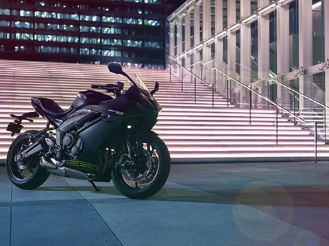 660,- € Kundenvorteil beim Kauf einer Triumph Daytona 660!