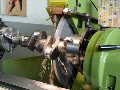 Kurbelwellenschleifmaschine
