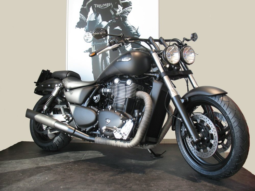 Umbauten und Lackierarbeiten