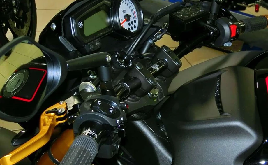 FZ8 ABS MHW Edition Bild 8: FZ8 ABS MHW Edition