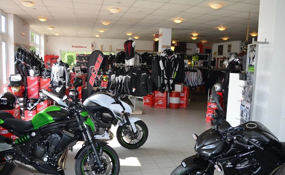 LOCATION Bild 3: LOCATION