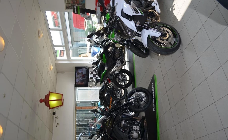 LOCATION Bild 8: LOCATION