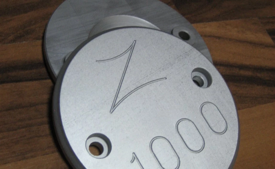 ZML Motorschutzdeckel Alu Kawa Z1000|| 27 € Bild 1: ZML Motorschutzdeckel Alu Kawa Z1000|| 27 €