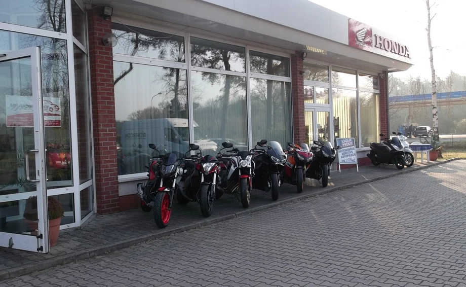 LOCATION Bild 3: LOCATION