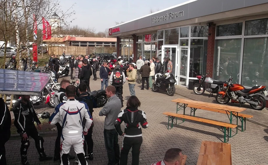 LOCATION Bild 7: LOCATION