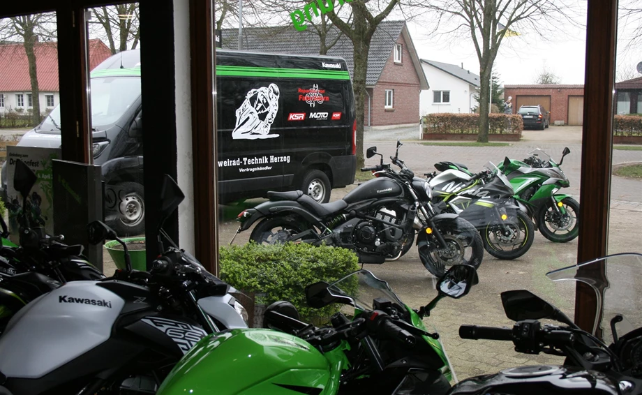 LOCATION Bild 8: LOCATION