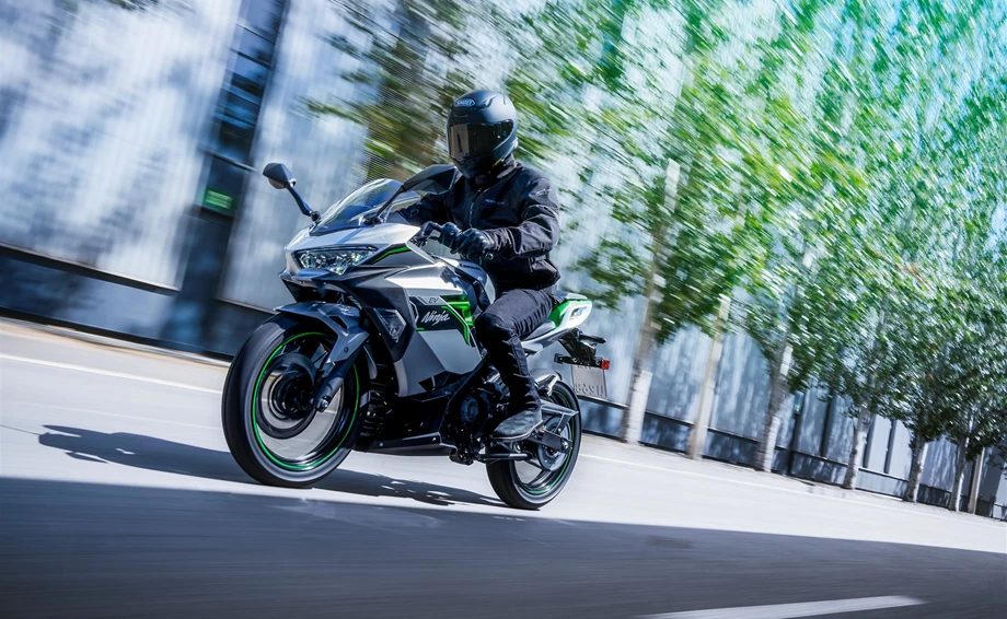 LOCATION Bild 1: LOCATION