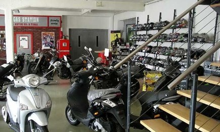 Neufahrzeugausstellung