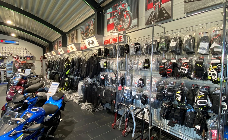 Bekleidung / Zubehör Bild 2: Bekleidung / Zubehör