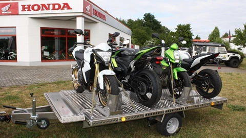 Mietanhänger bis 4 Motorräder Mietanhänger bis 4 Motorräder