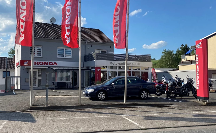 LOCATION Bild 1: LOCATION