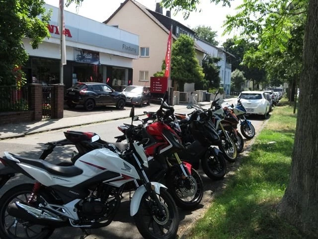 LOCATION Bild 1: LOCATION