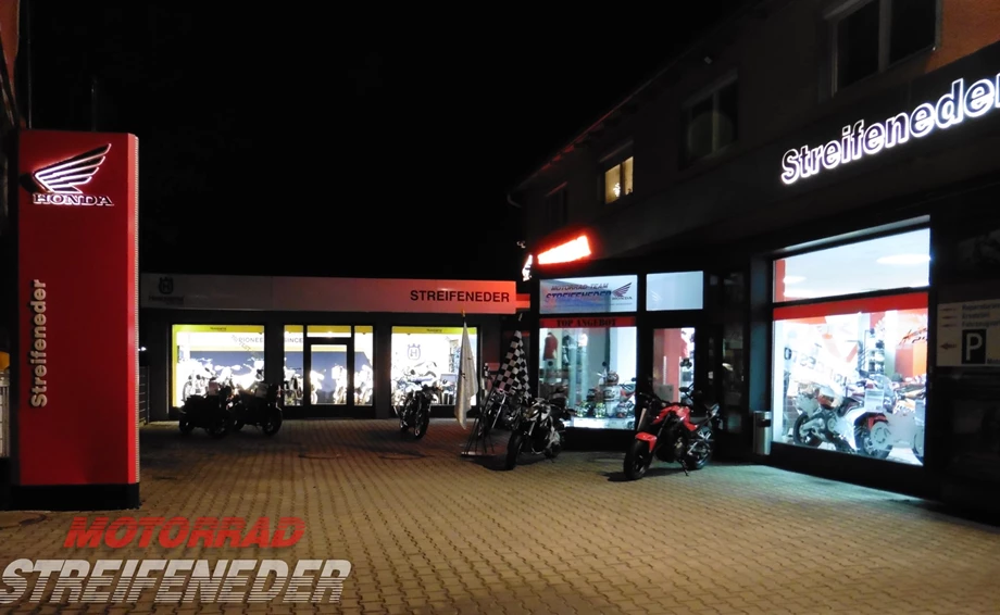 Honda Streifeneder Bild 1: Honda Streifeneder