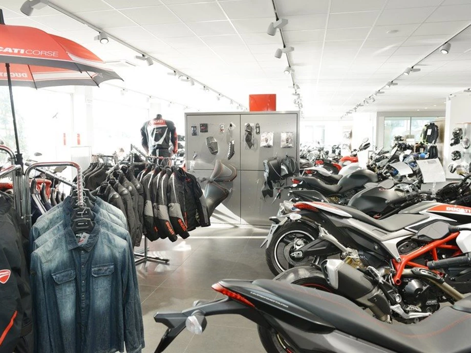 Motorradbekleidung bei MCA Bild 2: Motorradbekleidung bei MCA