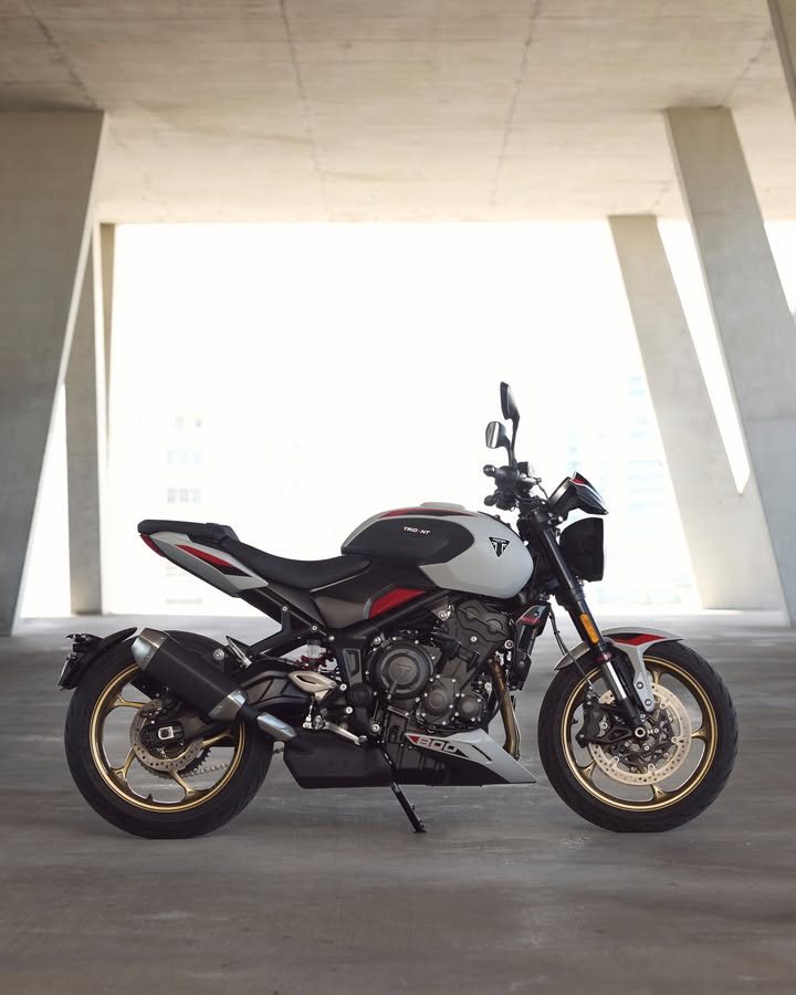 Vorschaubild für Post - Minimalistisch im Look. Maximale Fahrfreude. 🖤
Die Triumph Trident 800 in Ash Grey.
