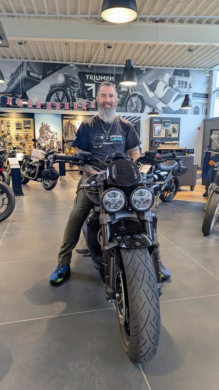 Vorschaubild für Post - Wir gratulieren dir zu deiner neuen Triumph Rocket 3 Storm R und wünschen dir ganz viel Spaß beim Fahren.🏍

Vielen Dank für dein Vertrauen🤝

#triumph #triumphmotorcycles #triumphofficial #triumphdeutschland #triumphmotorrad #triumphrocket#neuesmotorrad #auslieferung #herzlichenglückwunsch #allzeitgutefahrt #vielspaß #wuppertal #wuppertalelberfeld #wuppertalcity #elberfeld #viral#rocket3rstor