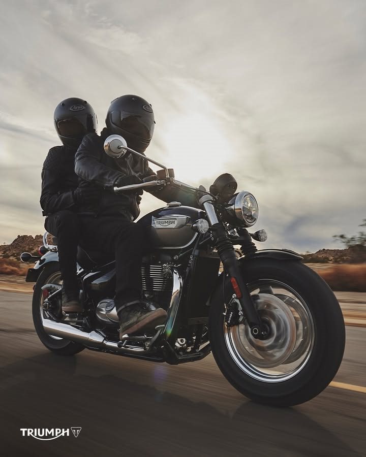 Vorschaubild für Post - Wenn Klassiker dein Herz höher schlagen lassen, bist du bei uns goldrichtig. 🖤

Lerne die Bonneville-Familie kennen und sichere dir nur für kurze Zeit 1.000 € Kundenvorteil!*

>> https://triumph-wuppertal.de <<
*Angebotsdetails siehe Webseite, gültig für ausgewählte Modelle bis 30.09.2025