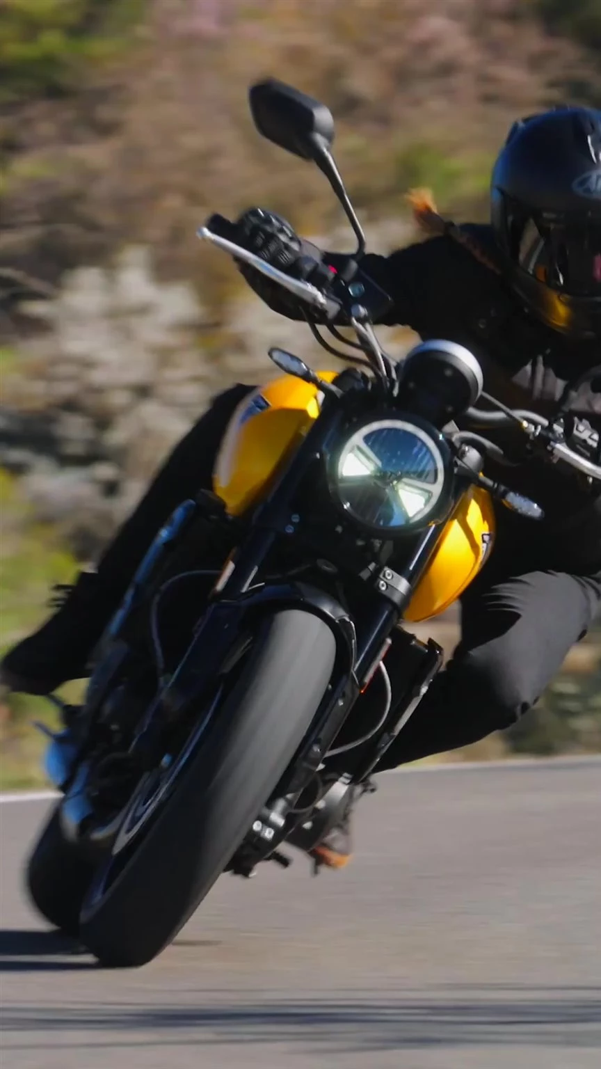Vorschaubild für Post - Diesen Sommer braucht's nur eins für puren Fahrspaß: 
Die RICHTIGEN zwei Räder. 👌 

Erlebe die neue Trident 660, jetzt bei uns bestellbar!
🔗 www.triumph-wuppertal.de