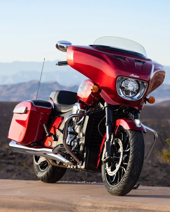 Vorschaubild für Post - Angetrieben vom PowerPlus 112 V-Twin liefert die Indian Chieftain die Leistung und das Drehmoment, das sich Motorradfans wünschen, und bringt die Leistung von Baggern auf ein neues Niveau.

#indianmotorcycle #ChieftainPowerPlus