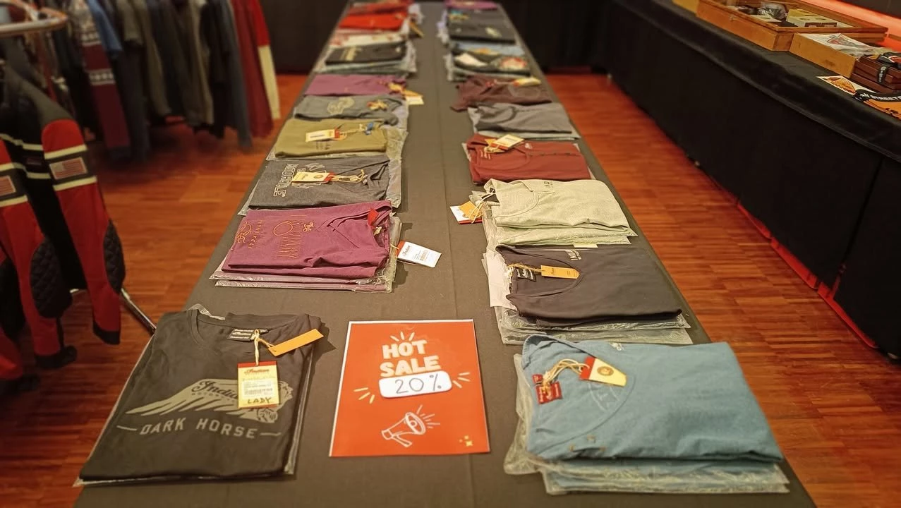 Vorschaubild für Post - Hi Leute, morgen am 06.09.2025 gibt's auf alles 20%, wie T-Shirts, Hemden, Caps, Jacken, Handschuhe, Accessoires und auf Lederjacken 40%.

Wo?
Im Casino Velden.

Kommt vorbei und lässt diese Chance nicht aus.

Hot Sale - Hot Sale - Hot Sale - Hot Sale - Hot Sale