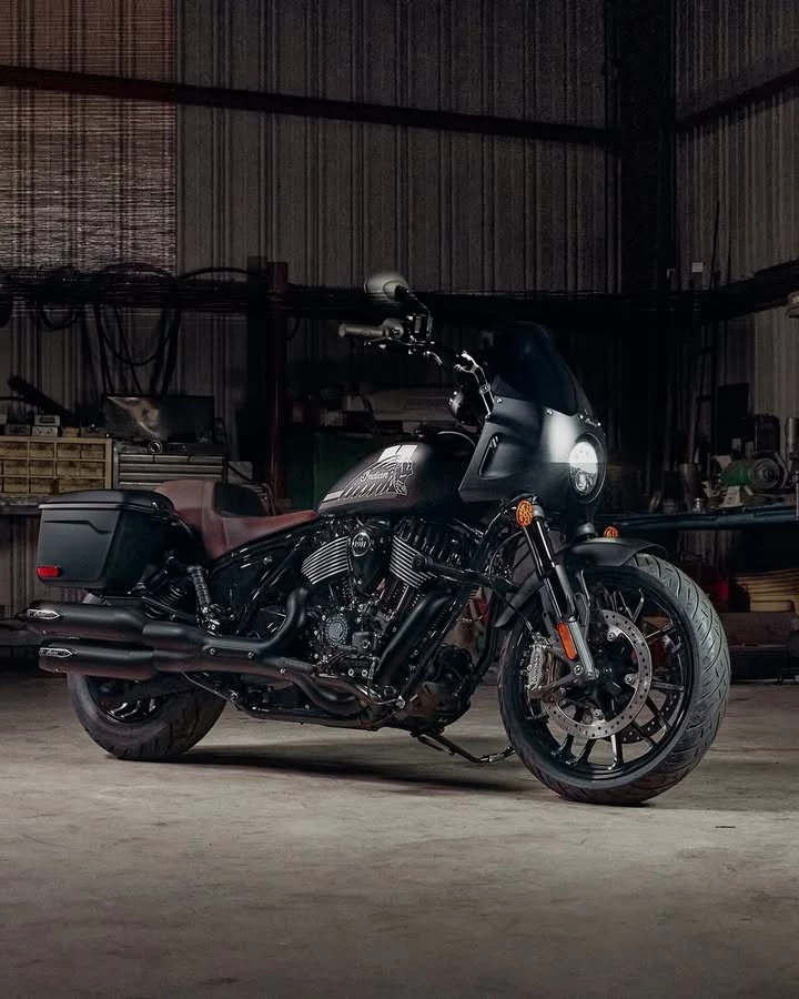 Vorschaubild für Post - Die #IndianChief ist das perfekte Bike um es nach Euren Vorstellungen umzubauen . Es gibt jede Menger Original-Zubehörteile und Eurer Fantasie sind so gut wie keine Grenzen gesetzt. Lasst uns mal reden! #indianmotorcycle